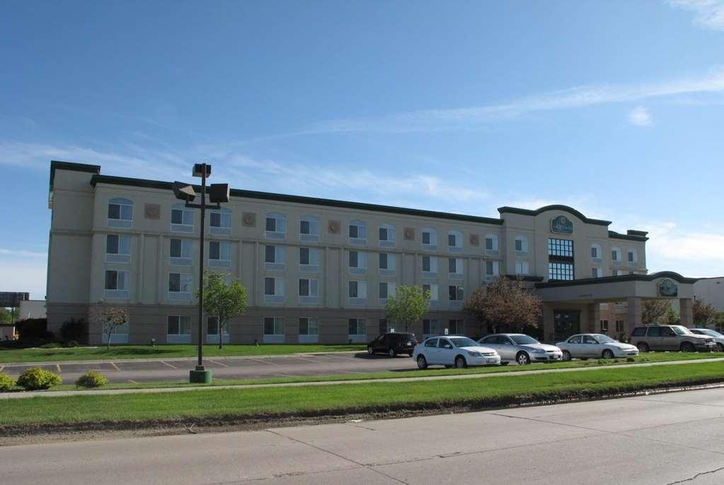 La Quinta By Wyndham Omaha Airport Downtown Hotel Carter Lake Bagian luar foto