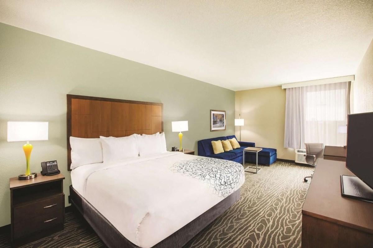 La Quinta By Wyndham Omaha Airport Downtown Hotel Carter Lake Bagian luar foto
