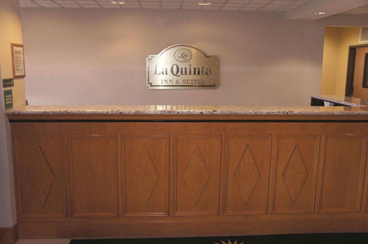 La Quinta By Wyndham Omaha Airport Downtown Hotel Carter Lake Bagian luar foto