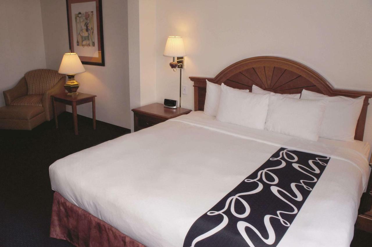 La Quinta By Wyndham Omaha Airport Downtown Hotel Carter Lake Bagian luar foto