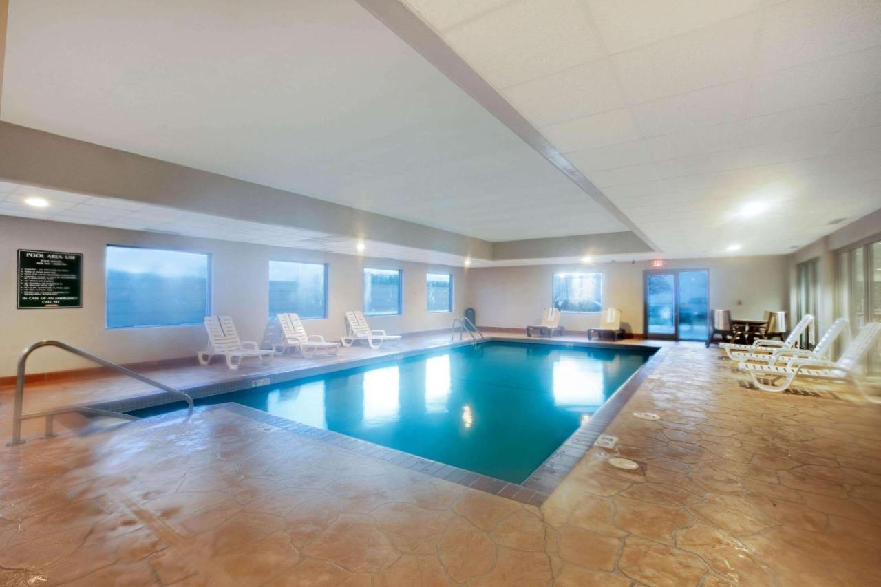 La Quinta By Wyndham Omaha Airport Downtown Hotel Carter Lake Bagian luar foto
