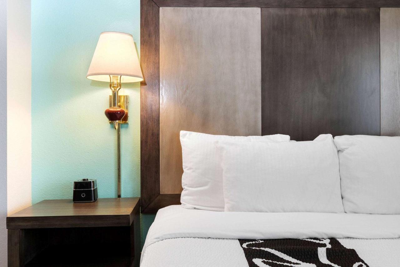 La Quinta By Wyndham Omaha Airport Downtown Hotel Carter Lake Bagian luar foto